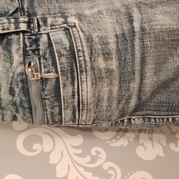 Buffalo by David Bitton, Acid Washed Micro-Mini - Picture 2 of 5